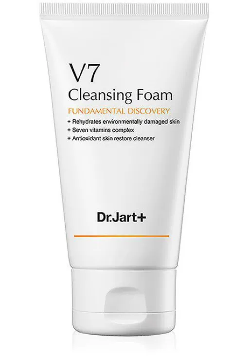 Пенка для умывания с витаминами V7 Cleansing Foam - фото 1