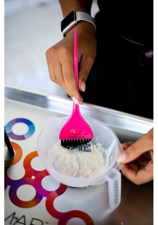 Пензель для фарбування волосся Classic Color Brush Pink - фото 4