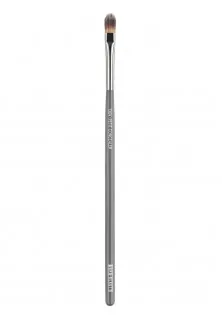 Професійний пензлик для консилера Concealer Brush 130V за ціною 460₴  у категорії Аксесуари та техніка Вік Без обмежень